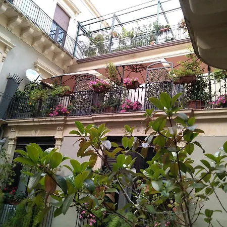 Bed & Breakfast House Vintage Catania